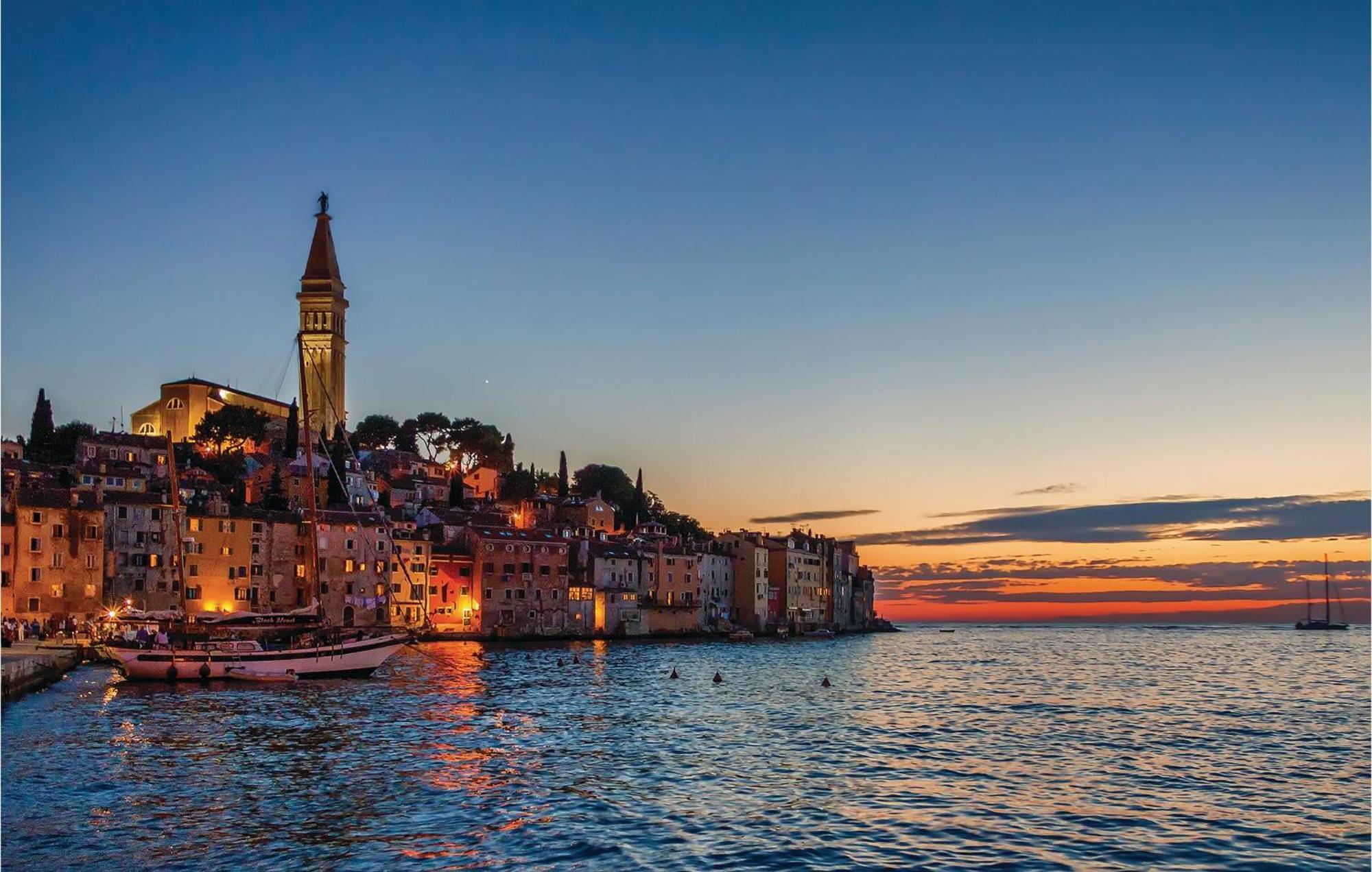Amazing Apartment In Rovinj With Wifi Esterno foto